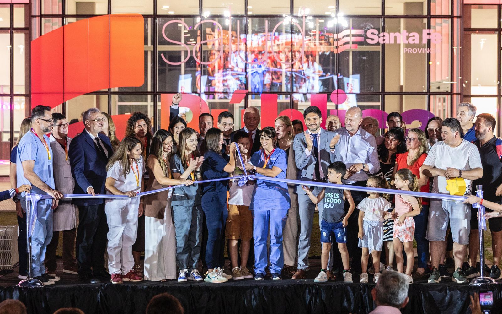 Pullaro inauguró el Nuevo Hospital Regional de Rafaela: “Tenemos la mejor salud pública de Argentina"